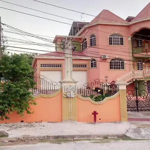 https://rush-ironshore-deluxe-villa.hotelsmontegobay.org