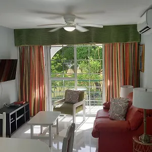 Apartment Marchabell By The Sea E22, Ocho Rios