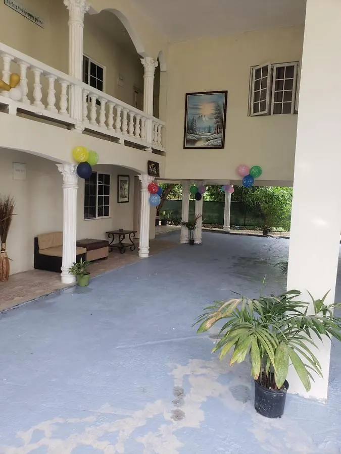 Bed & Breakfast Grace Garden Guesthouse By Eminence Ent Ocho Rios